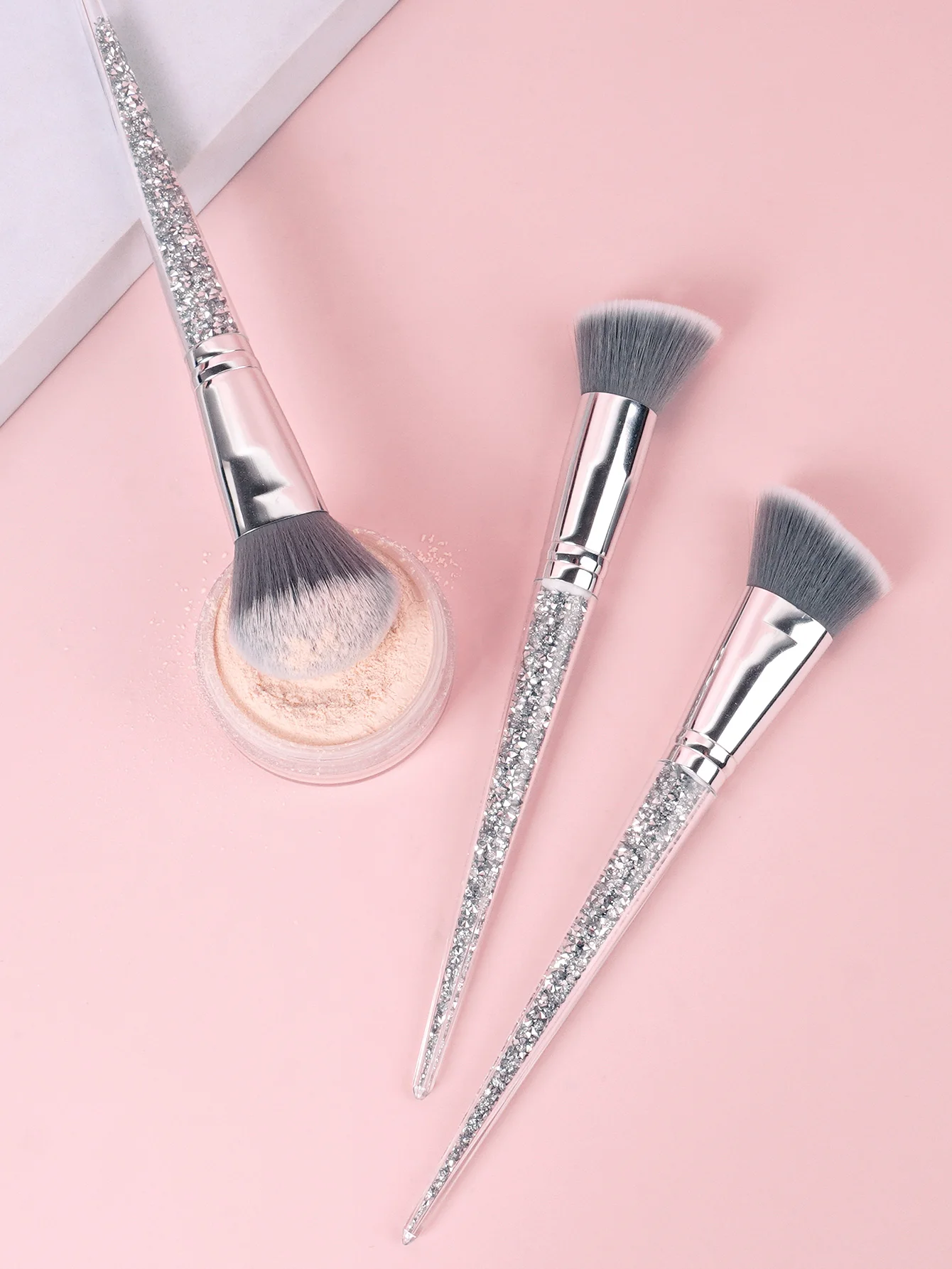 3pcs Makeup Brush Blush Concealer Eyeshadow Quicksand Silver Diamond Transparent Crystal Drill Handle Fan Brush Makeup Tools