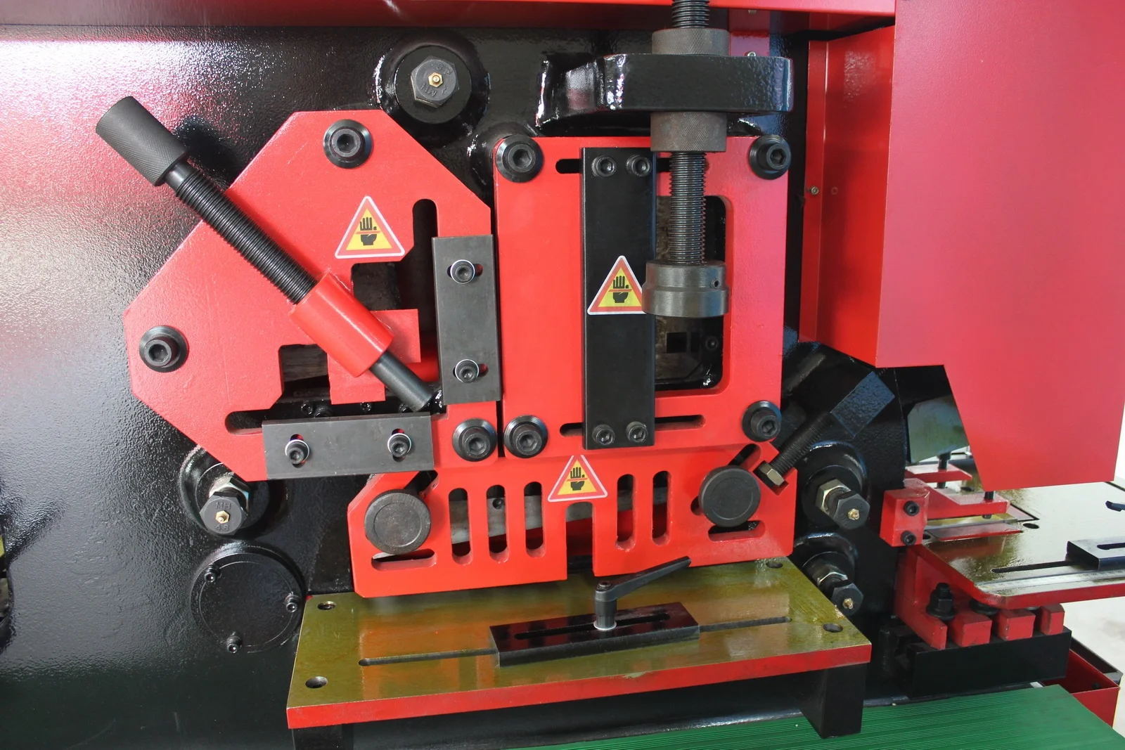 Q35y-25 piastra metallica cesoia angolo e foro punzonatura ferro lavoratore combinare 120Ton Ironworker idraulico Hine