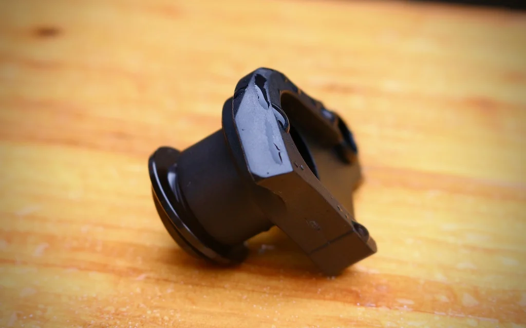 SRAM UDH Universal Derailleur Hanger for Canyon, Santa Cruz, Specialized, Transition, Trek, Whyte, YT, Norco, Mondraker – Detail 7
