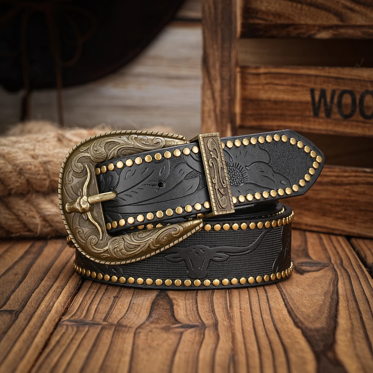 1pc Western Cowboy Style Belt - Men's Vintage Style - Western Buckle - PU Embossed Rivets Belt