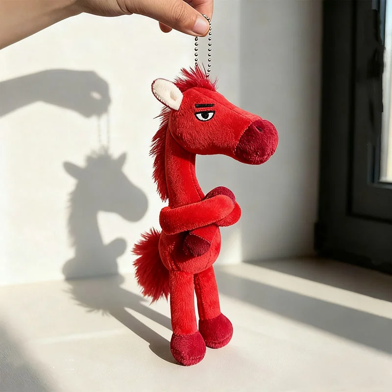 かわいい赤黒の馬のぬいぐるみおもちゃペンダント漫画動物ぬいぐるみ人形キーホルダーペンダント車バッグぬいぐるみキーリング