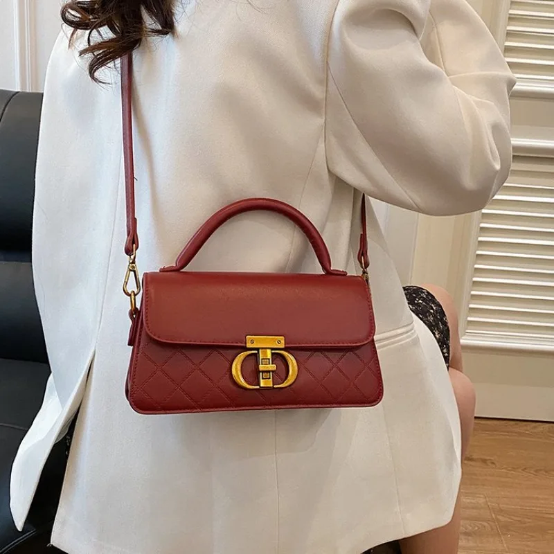 

Высококачественная дизайнерская сумка для подгузников для женщин, роскошная вместительная сумка-тоут, элегантная кожаная сумка через плечо, стильная квадратная форма