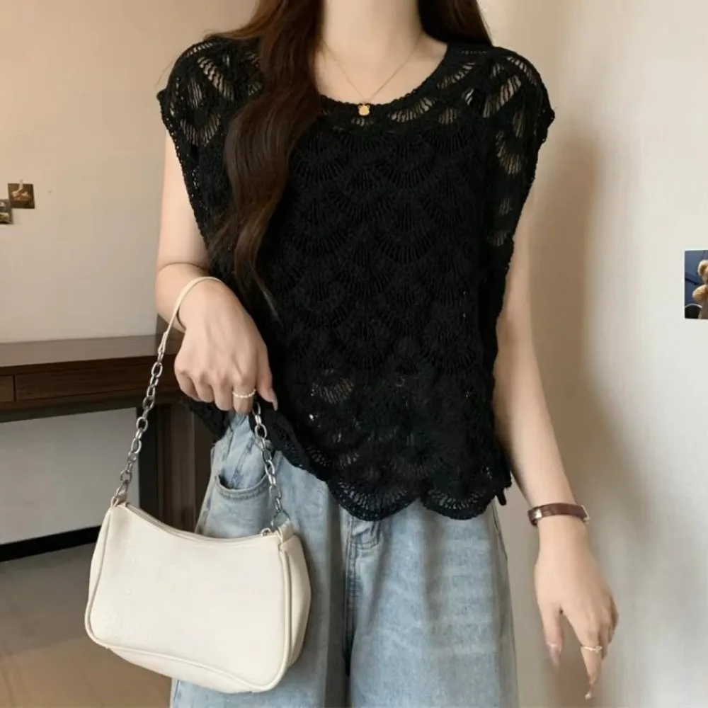 Korean Style Retro Women Sleeveless Vest Solid Color Hollow Out Knitted Vest Breathable Round Neck Loose Covering Top