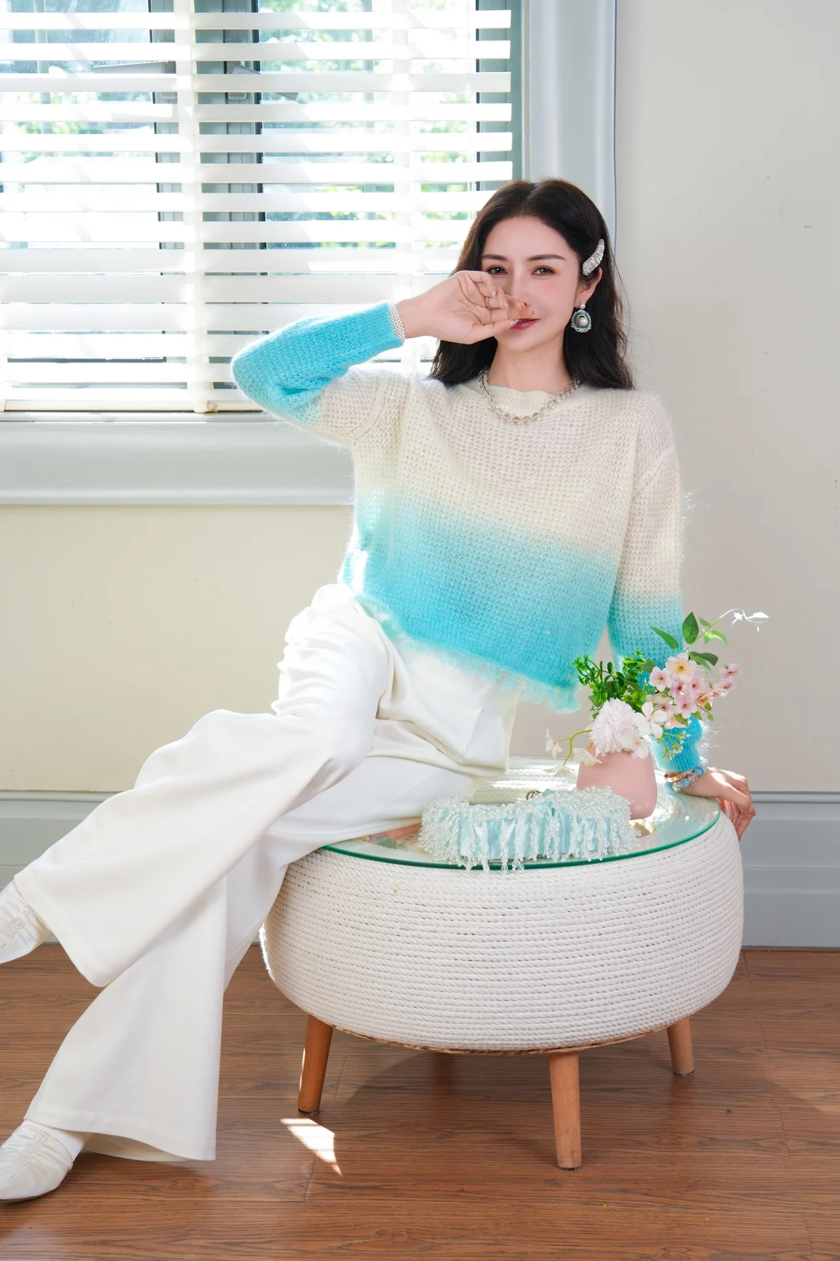 

Оригинальный дизайн, свободный женский вязаный свитер, мягкий, градиентный, осенне-зимний, новый, в стиле lazy fashion, укороченный