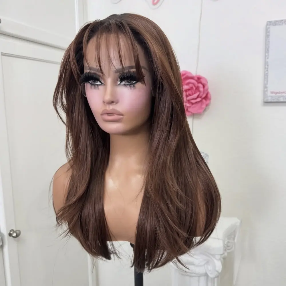 Chestunt Braune, transparente, vollständig aus Spitze gefertigte Echthaarperücken für Damen mit Pony, ohne Klebstoff, mit seidig glattem, langem, peruanischem Remy-Haar. – Detail 3