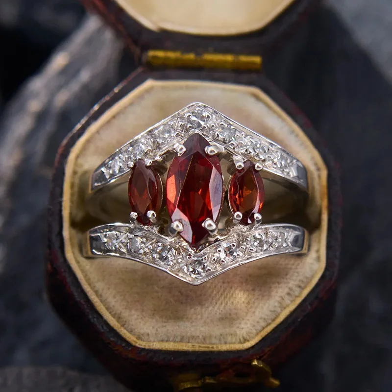 

Huajie Crown Shape Wine Red Marquise Zirconia Rings for Women Hollow Out Brilliant Stone Elegant Party Ring Jewelry Trend