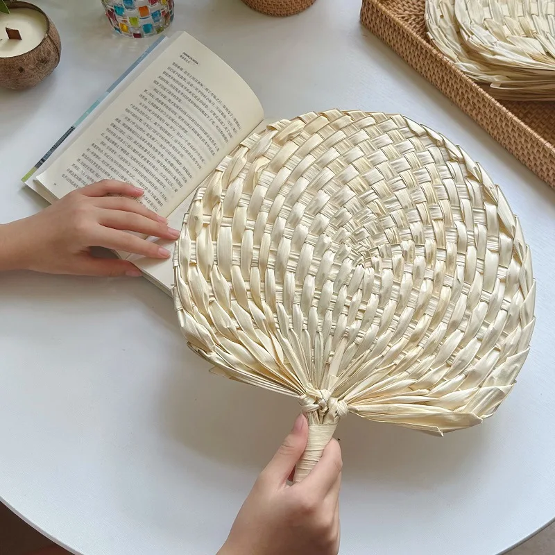 Summer Handmade Straw Woven Fans DIY Heart Shaped Bamboo Woven Fan Artificial DIY Woven Cooling Fan Home Decoration