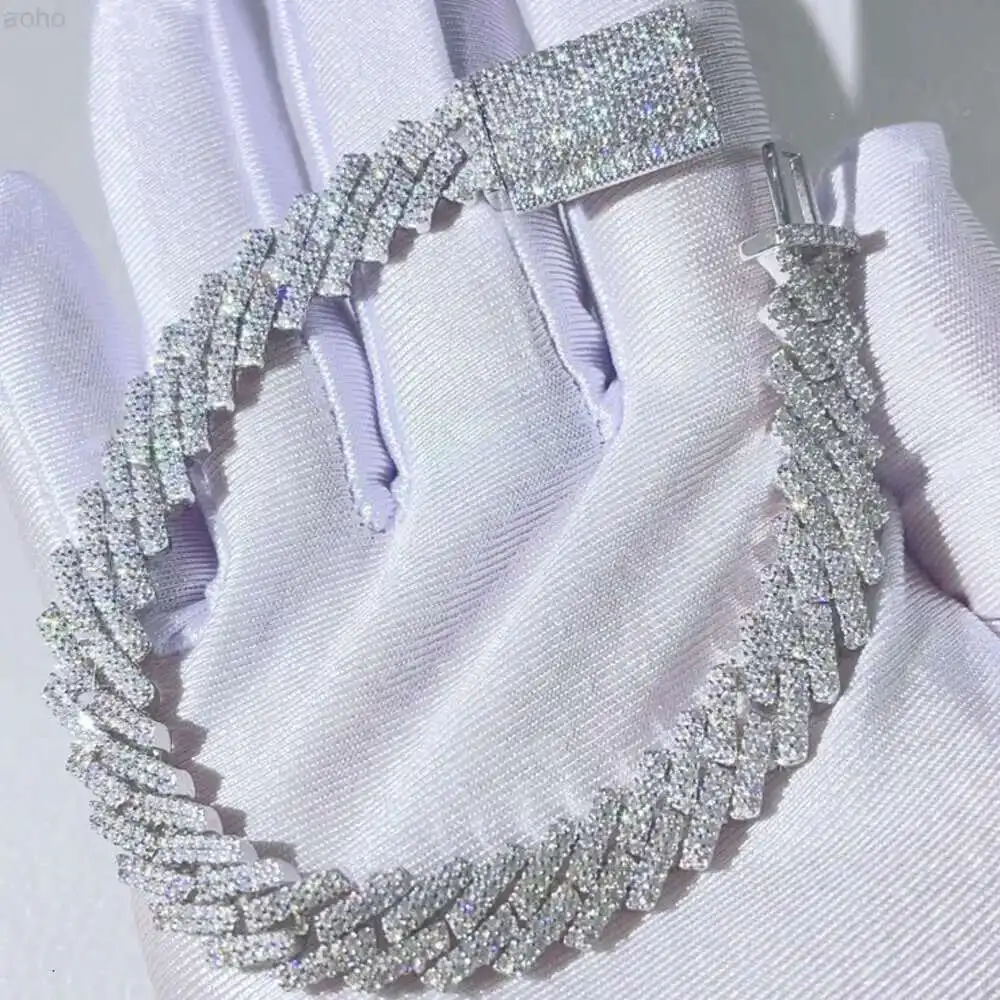 

Bold 16mm Moissanite Cuban Link Chain Necklace Luxurious Silver 925 Miami Cuban for Unisex Glamour
