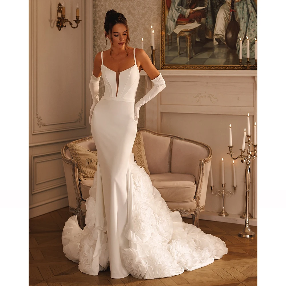 

Luxurious Wedding Dress 3D Flowers Spaghetti Straps Deep V Neck Modern Wedding Gowns Long Sleeveless Trumpet/Mermaid Bridal Gown