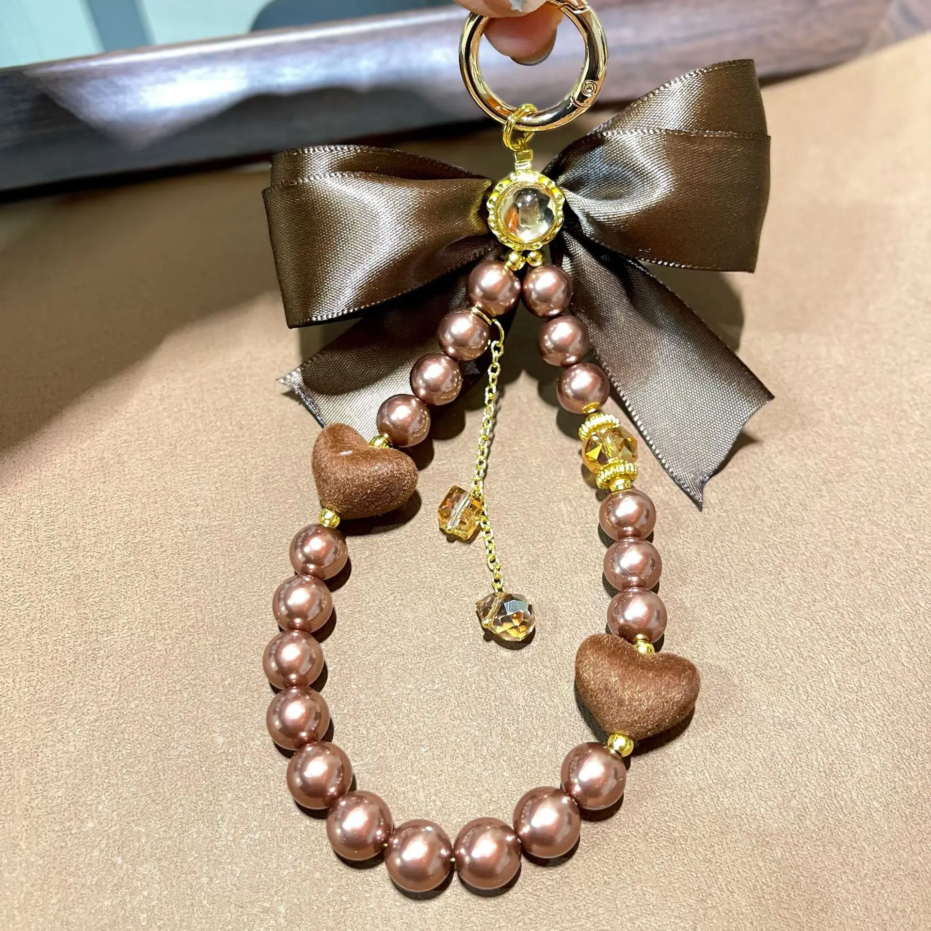 

Новая бархатная модная серия Coco с жемчужной лентой и бантом, цепочка для мобильного телефона, брелок для ключей с флокированием любви, креативная подвеска, детали сумки, аксессуары