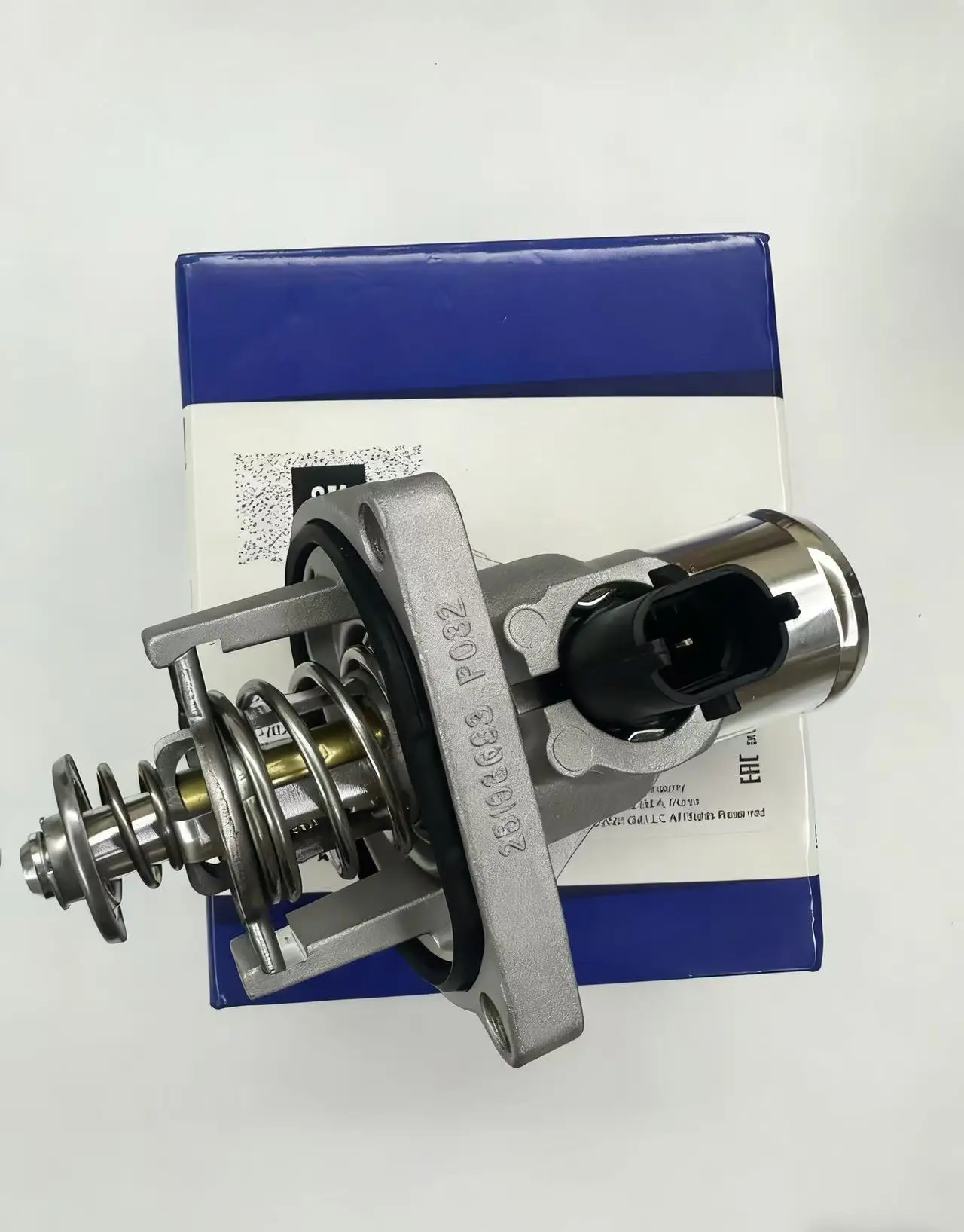 

Original thermostat 25193683 96984104 55578419 suitable for Chevrolet Cruze, Orlando, Sonic, Trax, Opel Astra, Zafira, Signum