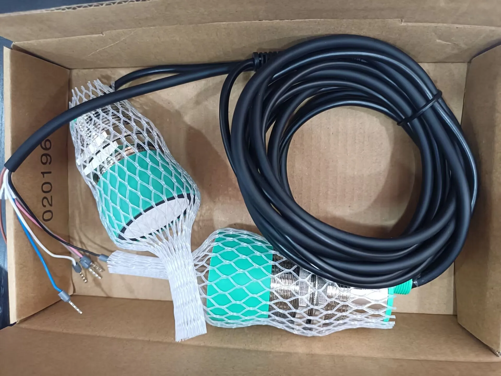 UDC-30GM-085-3E3 UDC-30GM-085-3E0 Ultrasonic double-sheet sensor M30  For Printing Machine Double Sheet Detection