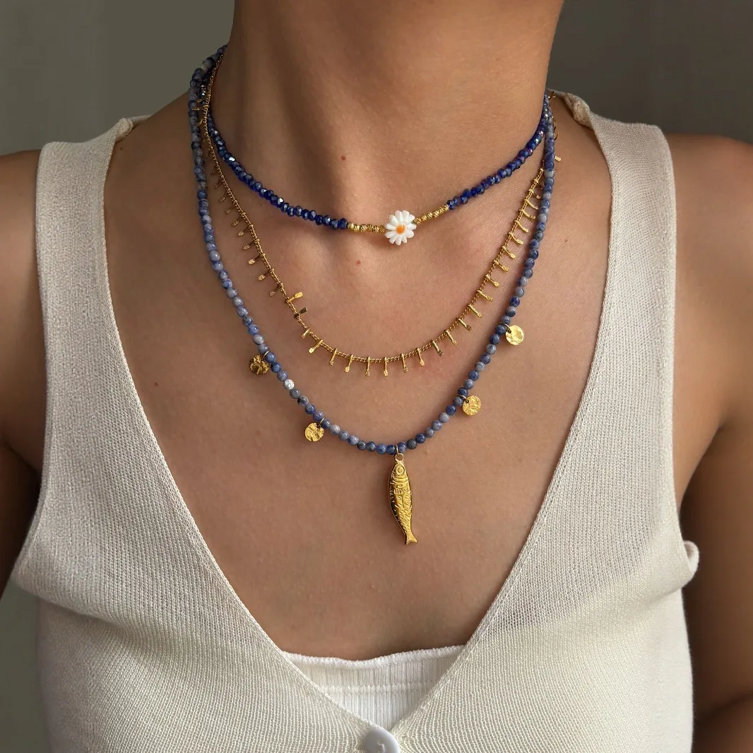 Joyería de moda oceánica, collar de cuentas de espinela de lapislázuli Natural, colgante de pez de Metal de verano para mujer, accesorio versátil