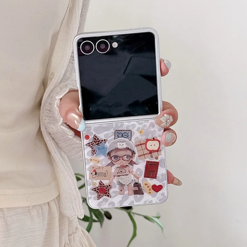 

Funny Cute Girl Leopard Print Phone Case For Samsung Galaxy Z Flip 7 6 5 ZFlip6 ZFlip5 Back Cover Fashion Glass Glossy Hard Case