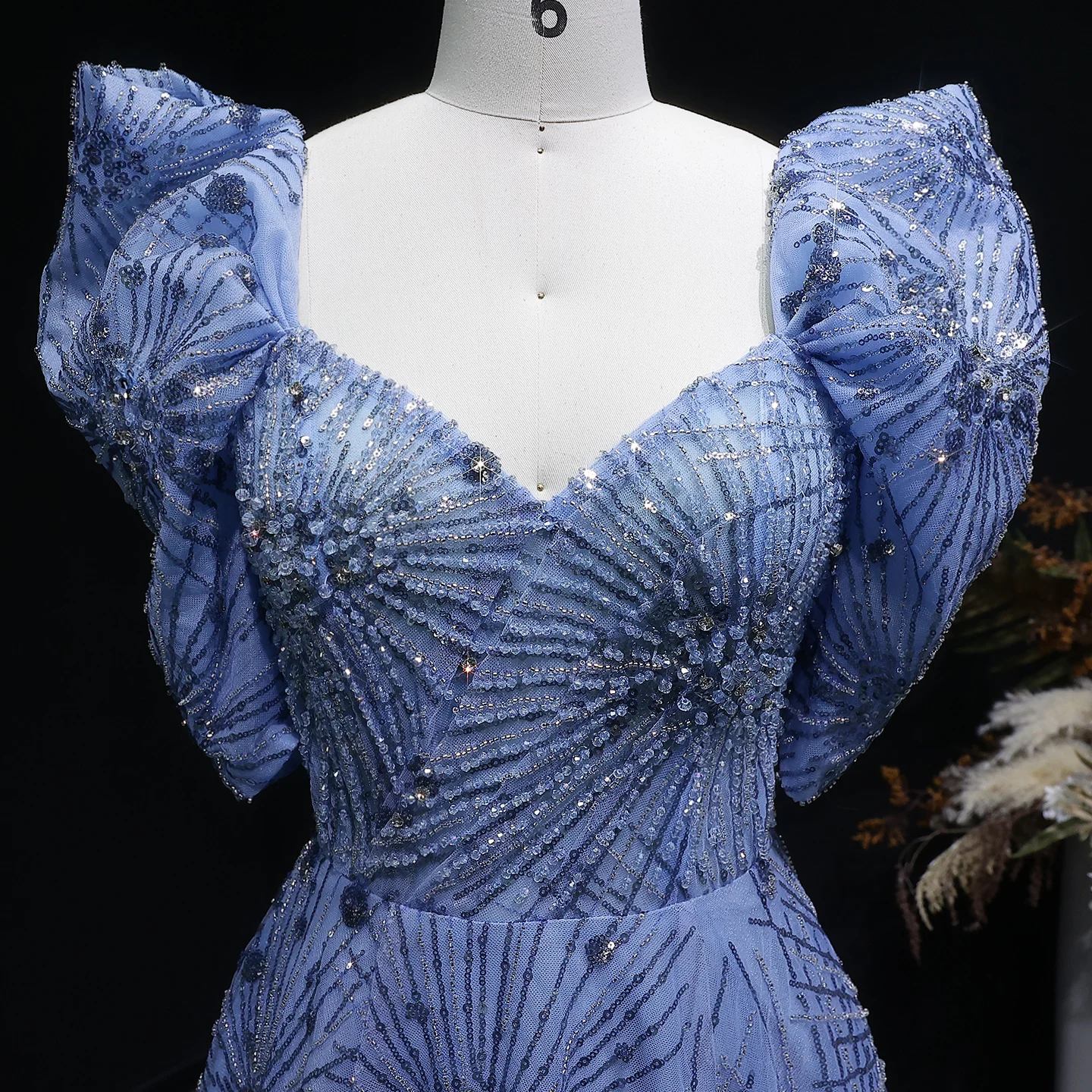 Sharon Said Dubai Luxuriöses Blaues Abendkleid mit Puffärmeln und Schwerer Perlenstickerei, Saudi-Arabisches Damen-Hochzeitskleid, Formelles Partykleid SS080 Maßanfertigung – Detail 7