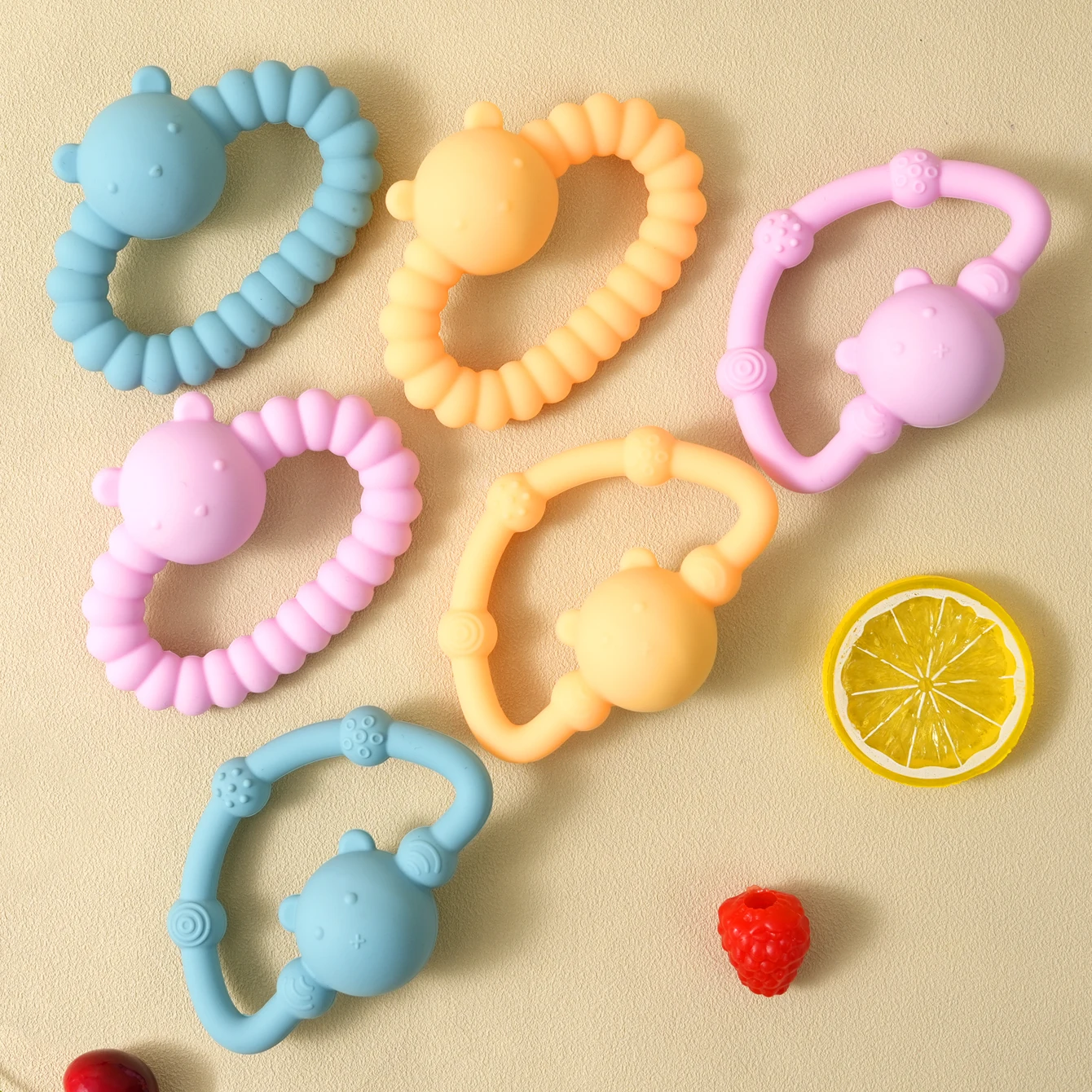 

3PCS Baby Silicone Rattles Teether Toy Infant Tactile Sensory Toys Solid Color Baby Teether Ring Toys Cartoon Baby Accessories