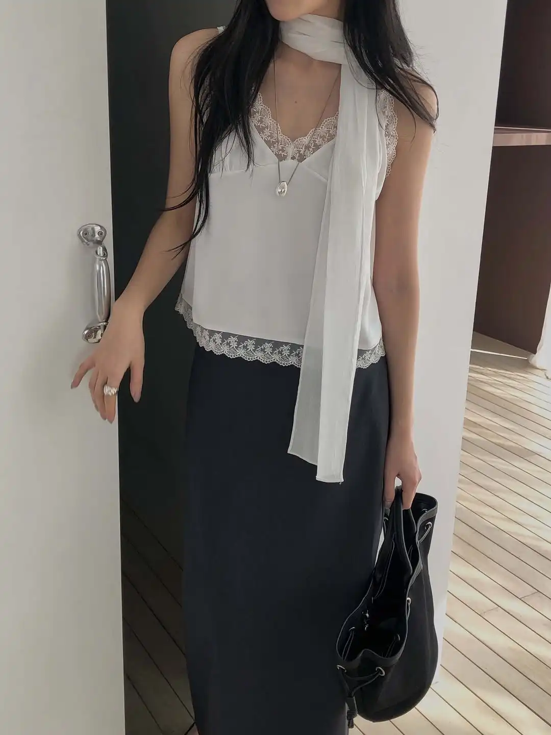 Acetate Satin Lace Trim Halter Vest Women Sexy Sweet Candy Color Short Sleeveless V-Neck Top Straight Tube Silhouette Outerwear