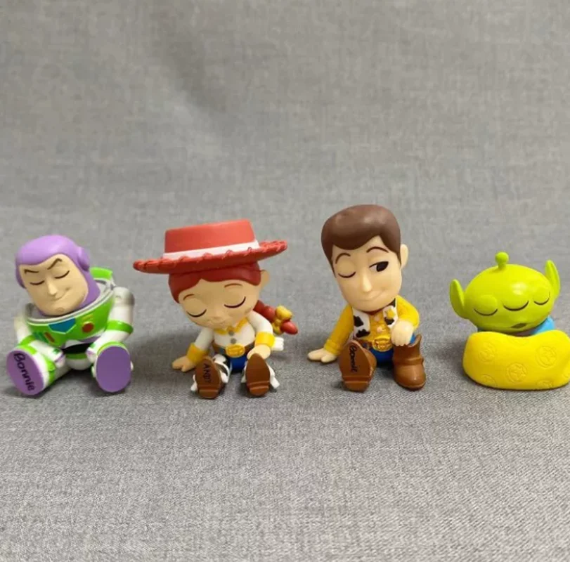

Новинка в наличии: Коллекционная фигурка Трехглазого Вуди из серии Toy Mobilization, слепая коробка, милый персонаж, декор для рабочего стола, подарок-сюрприз