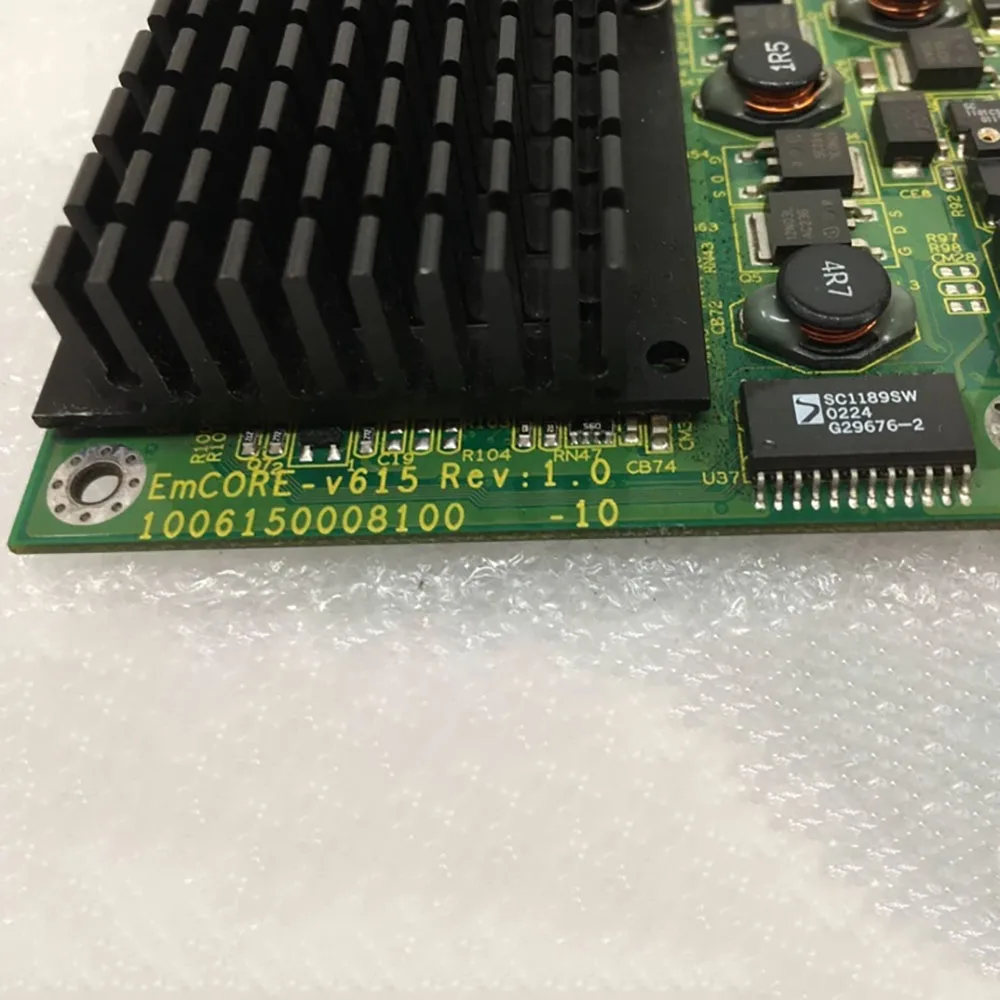 

Материнская плата промышленного управления EMCORE-V615 1006150008200P