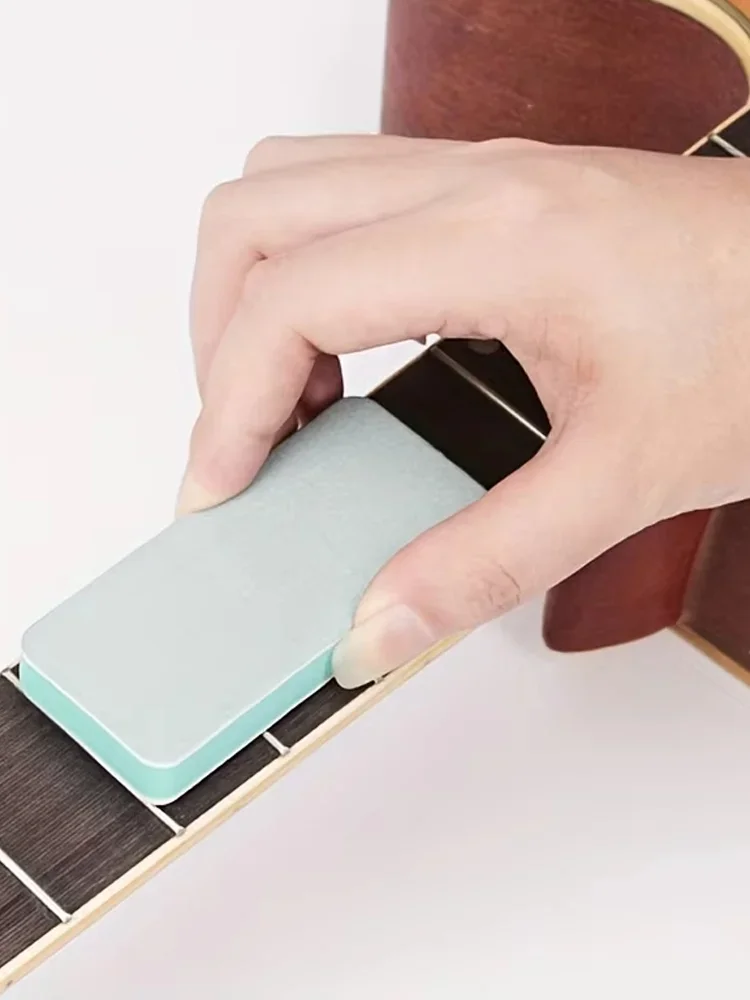 2/4 Stück 1000er Körnung Bundpolierblock – Doppelseitiges Schleifwerkzeug für Gitarrenpflege – Detail 7