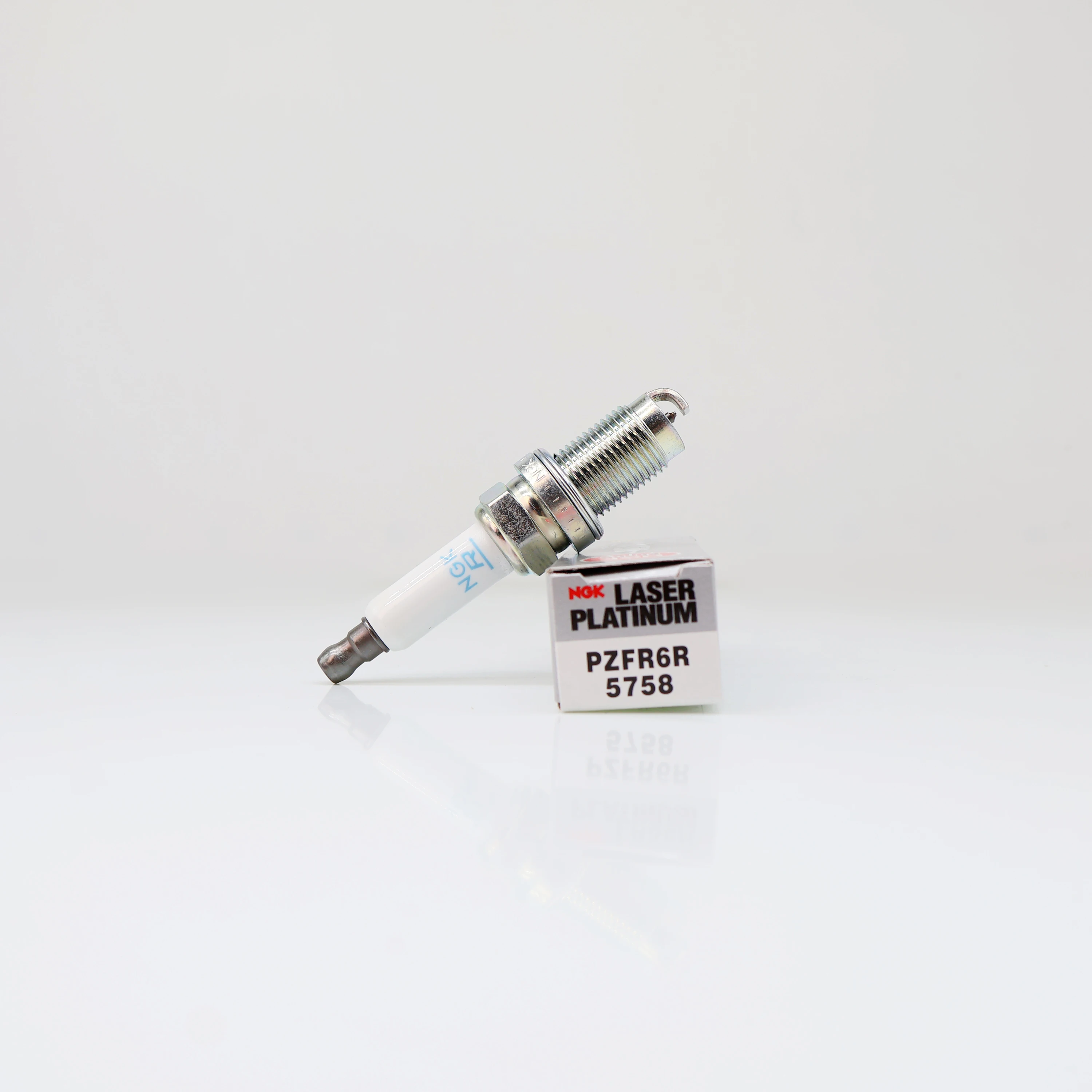NGK Laser Platinum Spark Plug PZFR6R 5758 Genuine for AUDI,BENTLEY,LAMBORGHINI,SEAT,SKODA,VW OEM:101905626