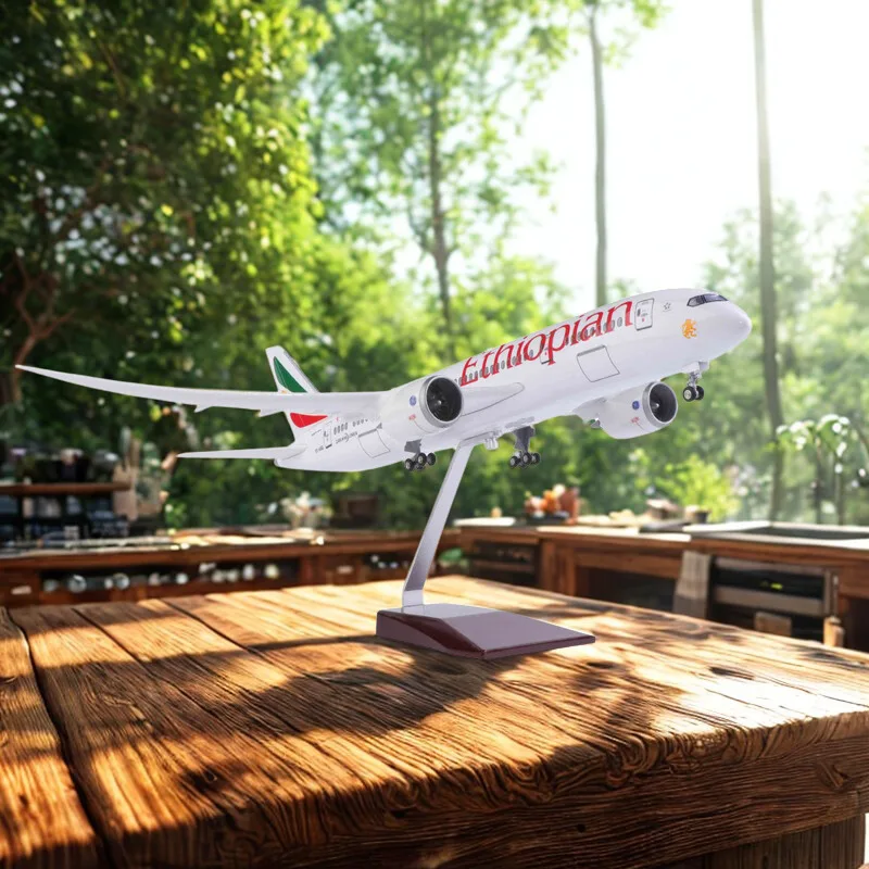 

Ethiopian Airliner Airplane B787 43CM Diecast Resin Aircraft Model 1:130 Scale child toy plane With Light Wheels Collection Gift