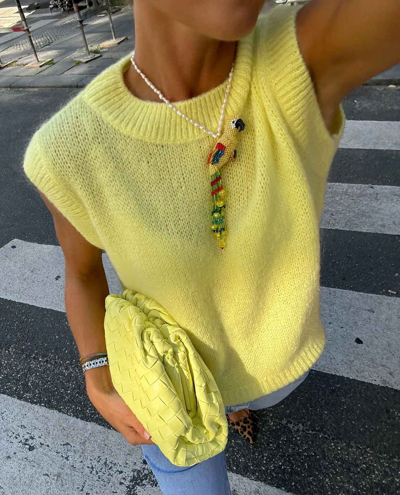 Yellow Solid Pullover Woman Vest Sleeveless High Street V-Neck Cool Vestcoat Female chic vest 2024 New Fashion Tops