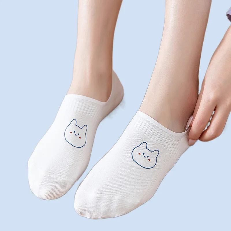 Chaussettes de bateau de dessin animé blanc pour femmes, chaussettes d'équipage invisibles coordonnantes en silicone, chaussettes peu profondes, chaussettes de croquis d'été, chaussettes fines mignonnes, 5 paires