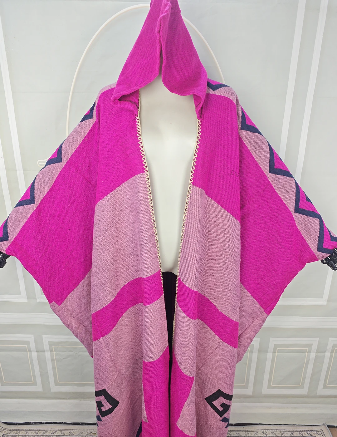 冬らしい可愛らしいピンクのオープンフロントフード付きカーディガン着物、アフリカ女性向けプラスサイズプリント入り暖かいムスリムロングポンチョ、アウトフィットに