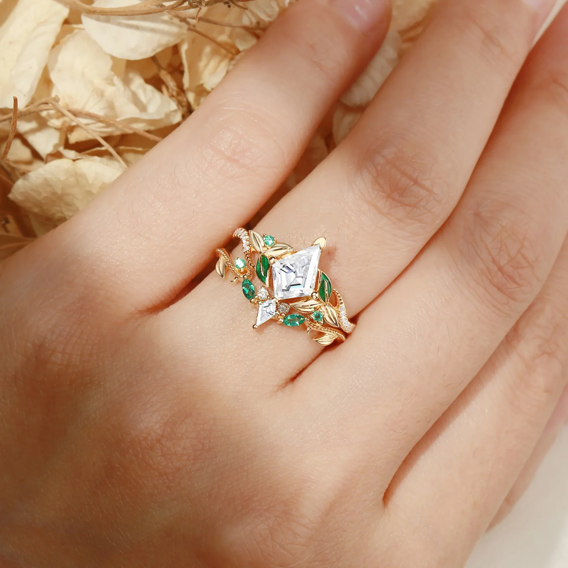 MuShan Jewelry Ins Design Sense Kite Shape 1 Carat Mozambican Stone Ring S925 Sterling Silver Plated 18k Gold Stacked Weddi