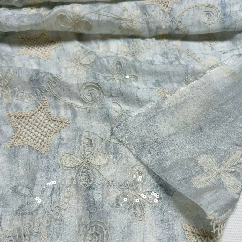 ライトグレーブルーのタイダイ染め、星型スパンコール刺繍入り、 - Sewing Tie Dye のレビューと価格