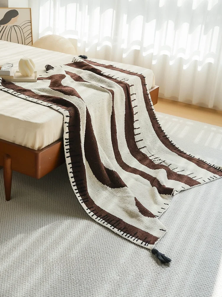 

Плед Nordic Sle Thi Fluffy: Теплое зимнее покрывало для дивана, одеяло для одного человека, плед для офиса, плед для сна, плед для гостиной, плед для кондиционированных помещений.