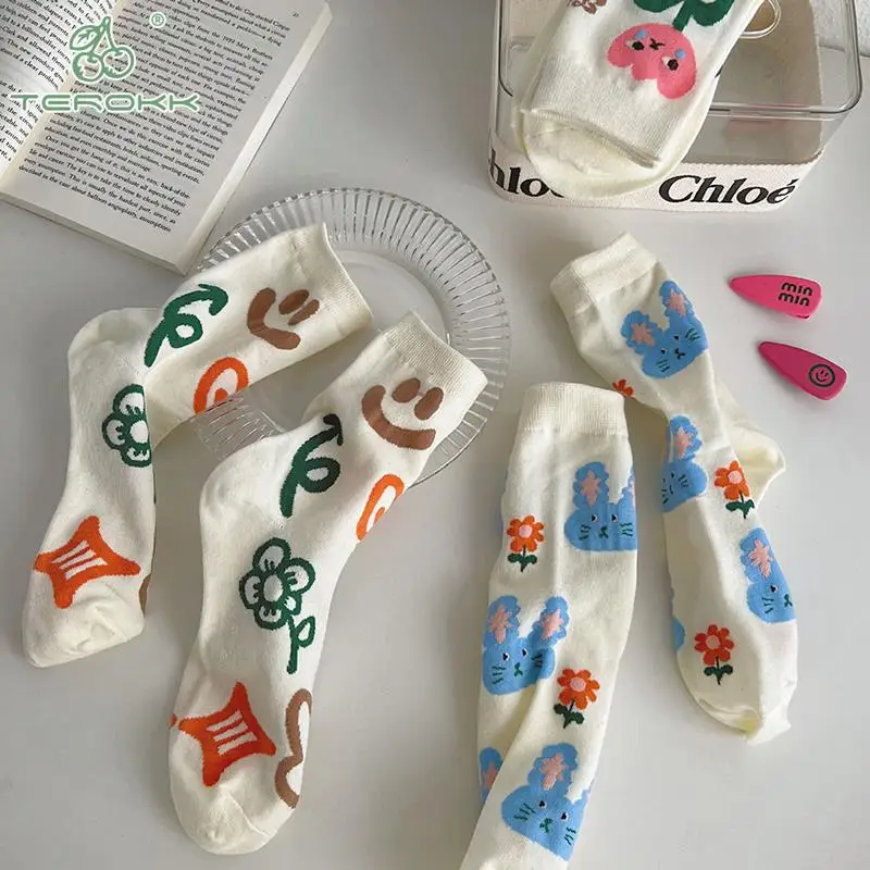 

Women Kawaii Cartoon Graffiti Socks Cute Flowers Cat Cotton Socks For Female Student Soft Colorful Breathable Mid-tube Socks New