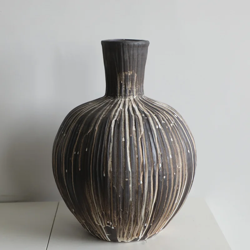 High-end sense wabi-sabi wind withered branches vintage coarse ceramic vase ware old large round jar Japanese style home decorat