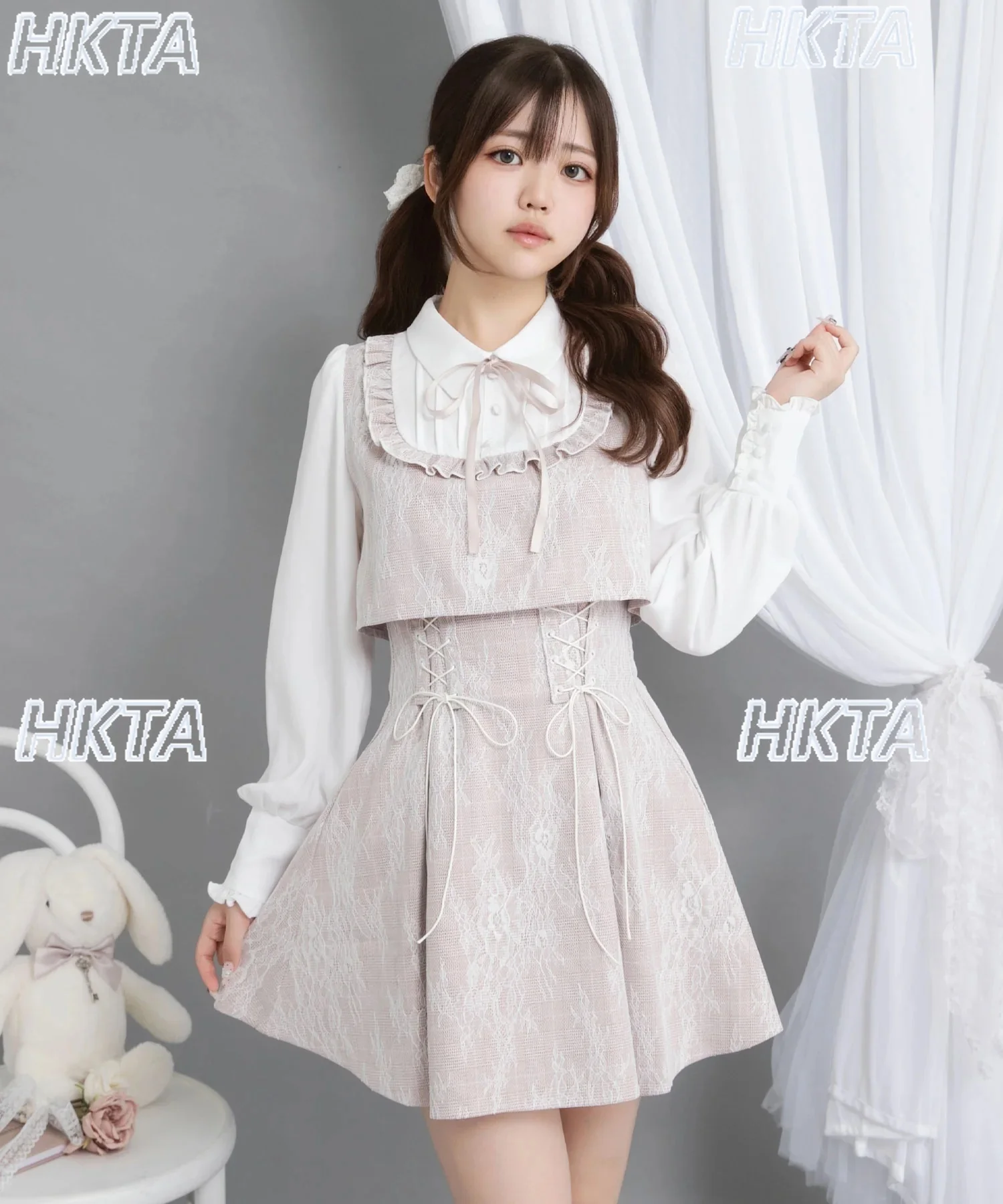 เดรสเชิ้ตผู้หญิงสไตล์ญี่ปุ่น แขนยาว คอปก แต่งลูกไม้ ดีไซน์ต่อผ้า ดูเหมือนสองชิ้น เอวสูง สีดำ เหมาะสำหรับใส่ในฤดูใบไม้ร่วง