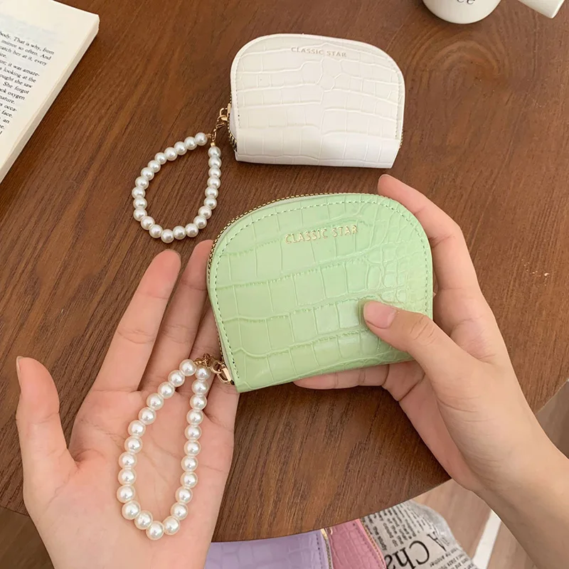 

High-Quality Women Wallets New Short Hasp Card Clips Brand Female Coin Purses Photo Holder Pearl Zipper Women Card Bags