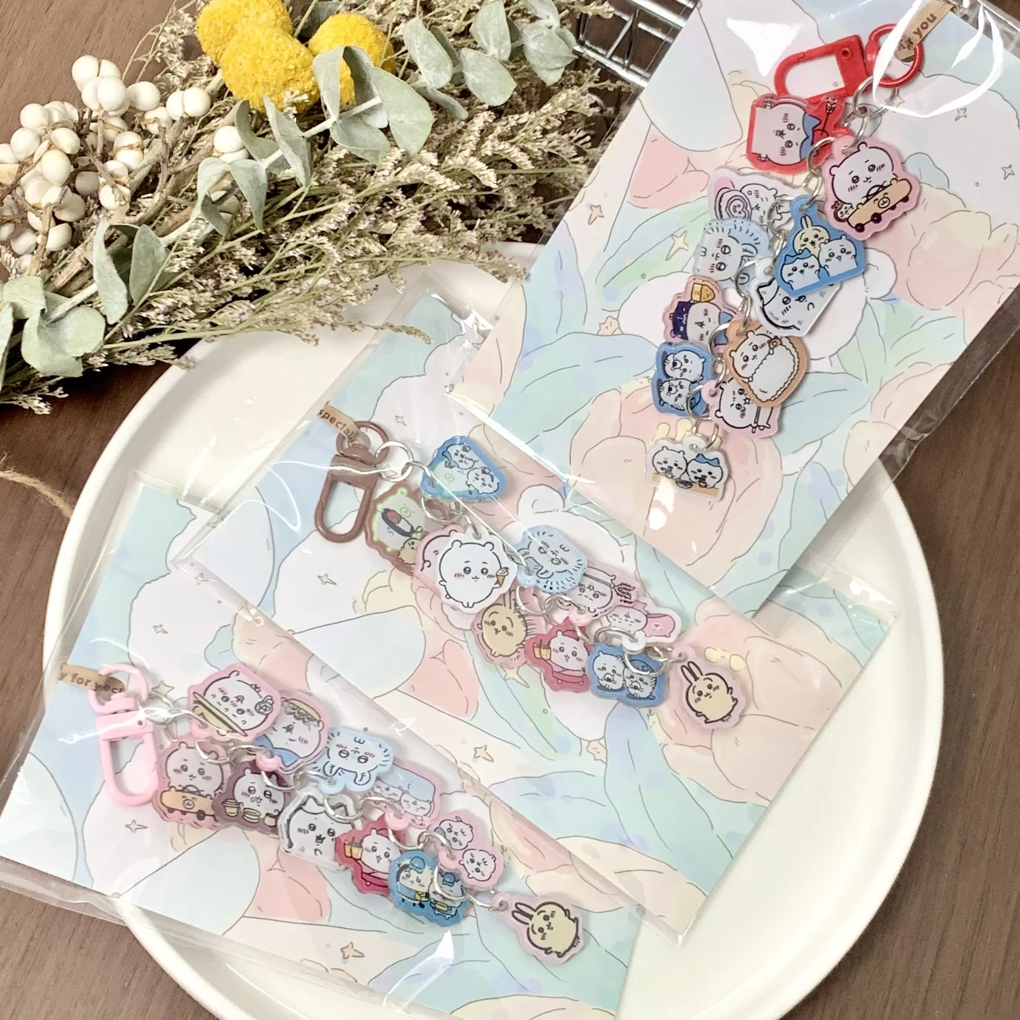 jiyiAcrylic Keychain Beaded Chain Bag Charm, Cartoon Pendant, Collectible Accessory Gift for Fans - view 3