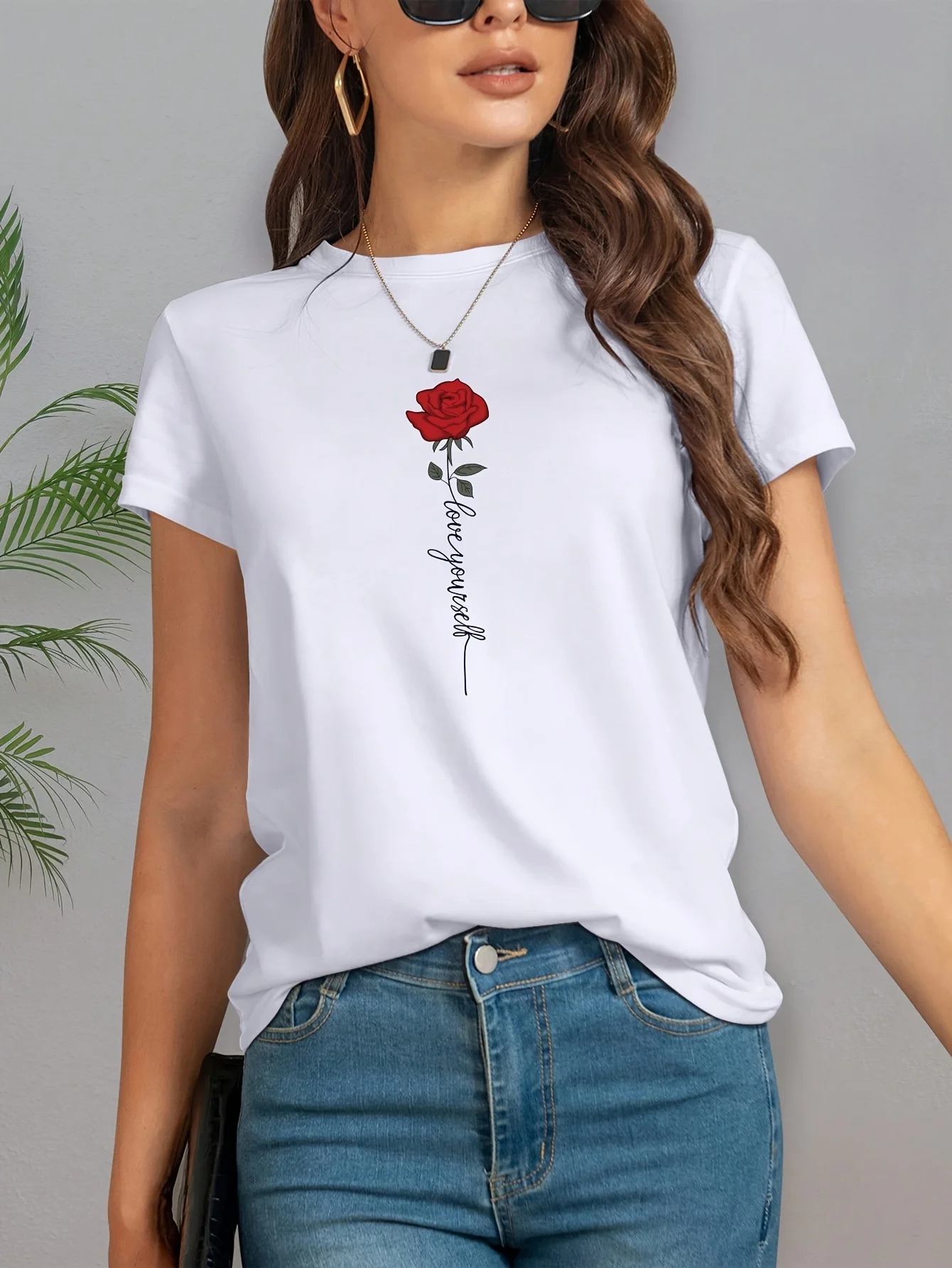 

Женская футболка с графическим принтом «Роза с цветочным принтом Love Yourself», повседневная женская футболка в стиле Харадзюку с короткими рукавами, одежда, уличные топы, футболки