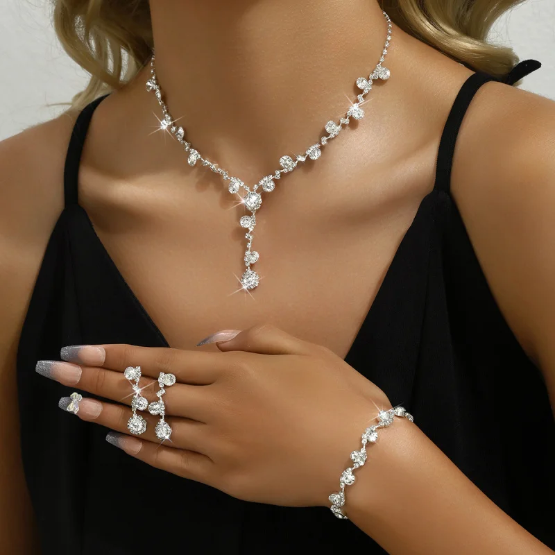 

Hot-Selling Jewelry Sparkling Diamond Inlaid Full Diamond Women's Wedding Supplies Accessories Necklace Earrings Bracelet Three-