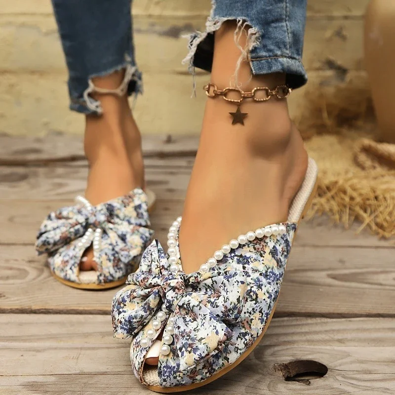 2025 Summer Fashion Flat Bottom Closed Flat Slippers  Floral Bow Beaded Decoration Large Size 36-43 Outdoor Slippers for