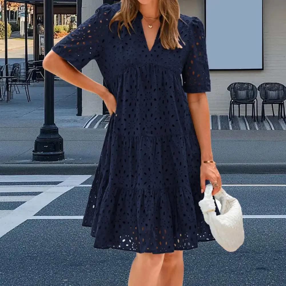 Elegante vestido feminino oco para fora ilhó vestido casual manga curta com decote em v midi vestido de verão praia em camadas flowy a linha vestido de verão