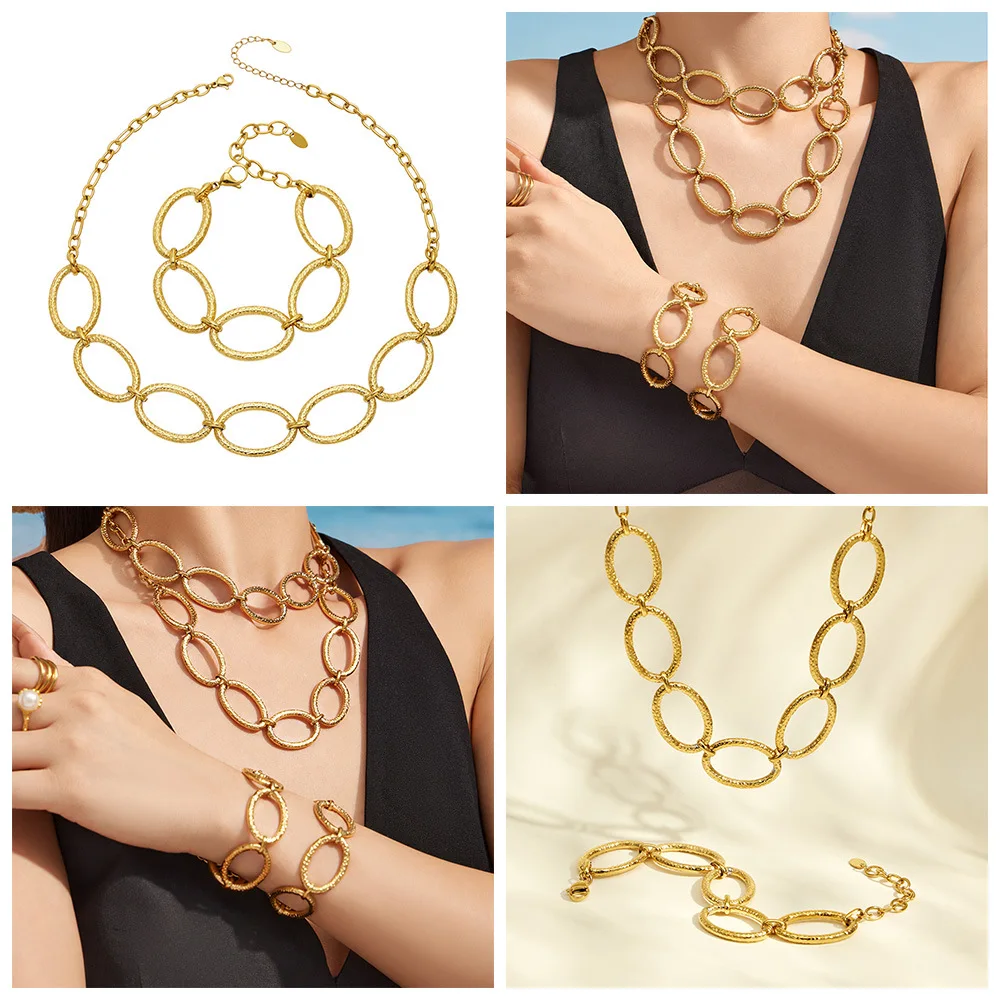 Strukturierte Ovale Ketten-Halskette und Armband Set aus Edelstahl, 18k Vergoldet für Damen – Detail 1