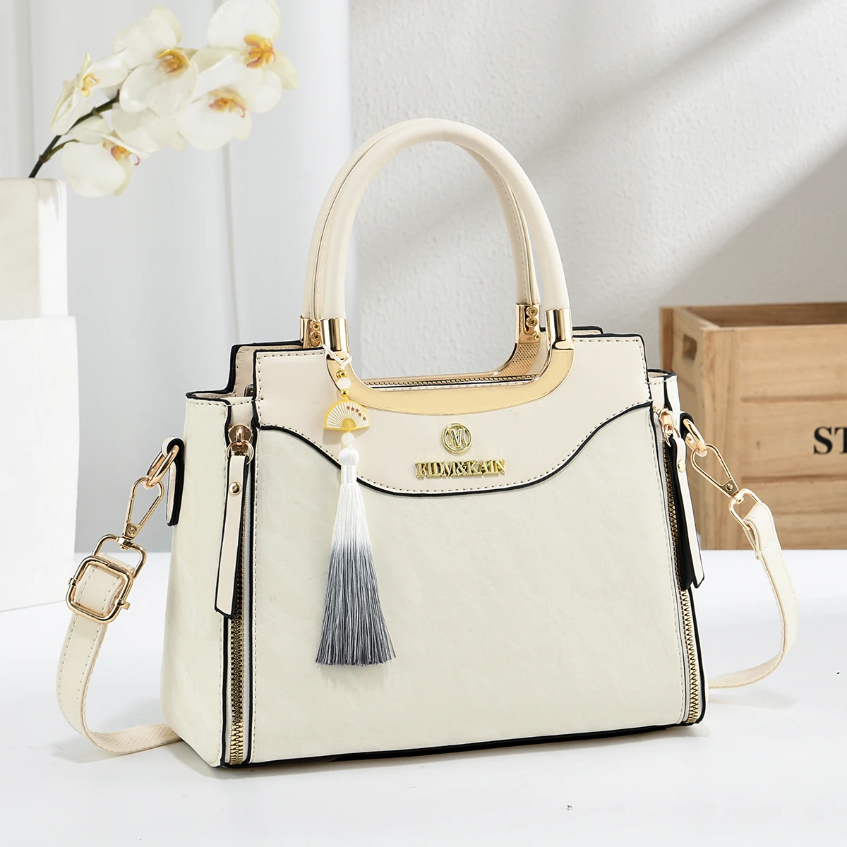 

Handbag, messenger bag, fringed women's bag, distinctive and stylish bag, perfect Mother's Day gift for mom, birthday gift for m