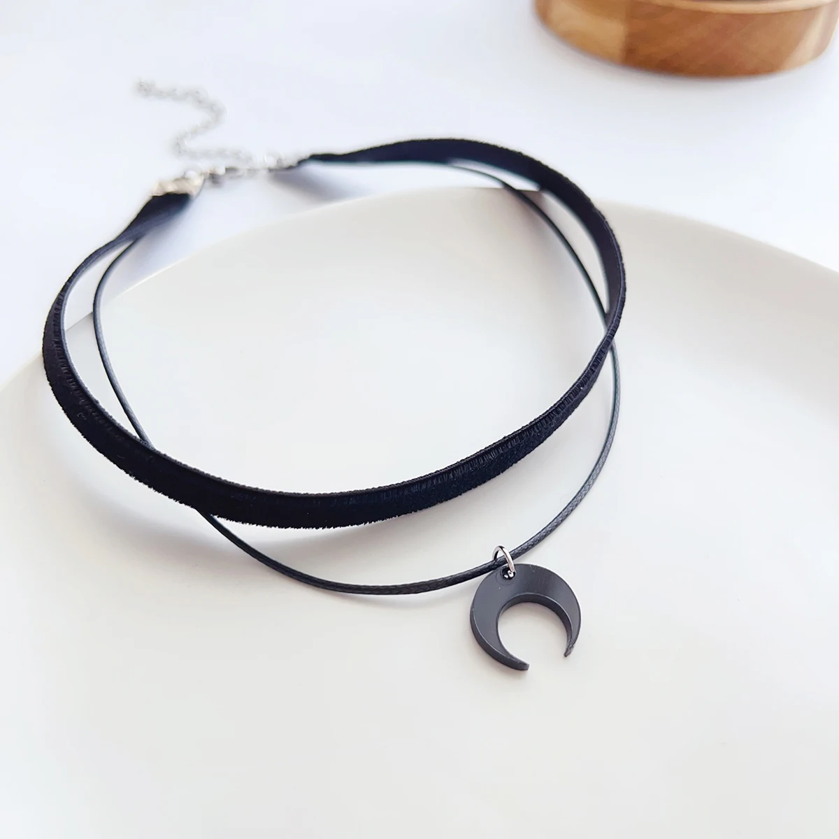 Sweet and cute black acrylic Moon Crescent pendant velvet strap double layer wear choker neck strap collar choker necklace women