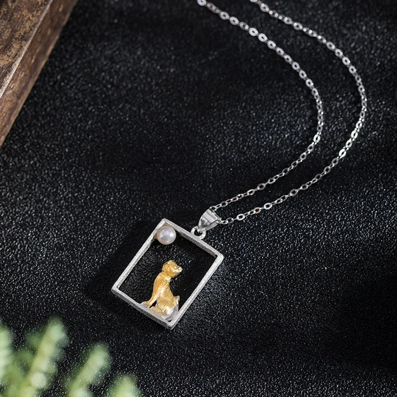 

Подвеска-ожерелье с золотым котом, серебряное художественное ожерелье ручной работы S925, минималистичная подвеска из пресноводного жемчуга, цепочка на ключицу
