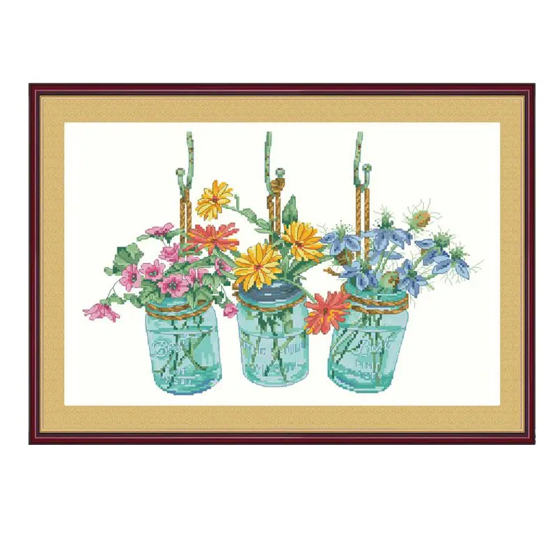 

The cross-stitch set bottle contains 28CT, 18CT, 14CT and 11CT flowers. You can choose the saga printed fabric handcrafted mater