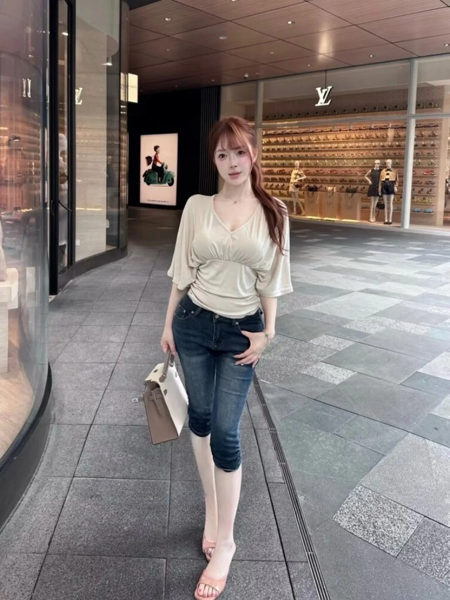 

Slim Fit Korean Style Jeans Seven-Foot Pants Body Shaping Flared Mid-Waist Cotton Stretch Denim Summer Ladies Fashion