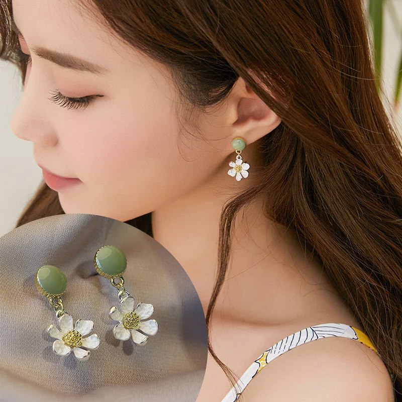 CHIMERA Korean Style White Flower Drop Earrings for Women Fresh Temperament Green Drop Glaze Stud Earrings Jewelry Accessories