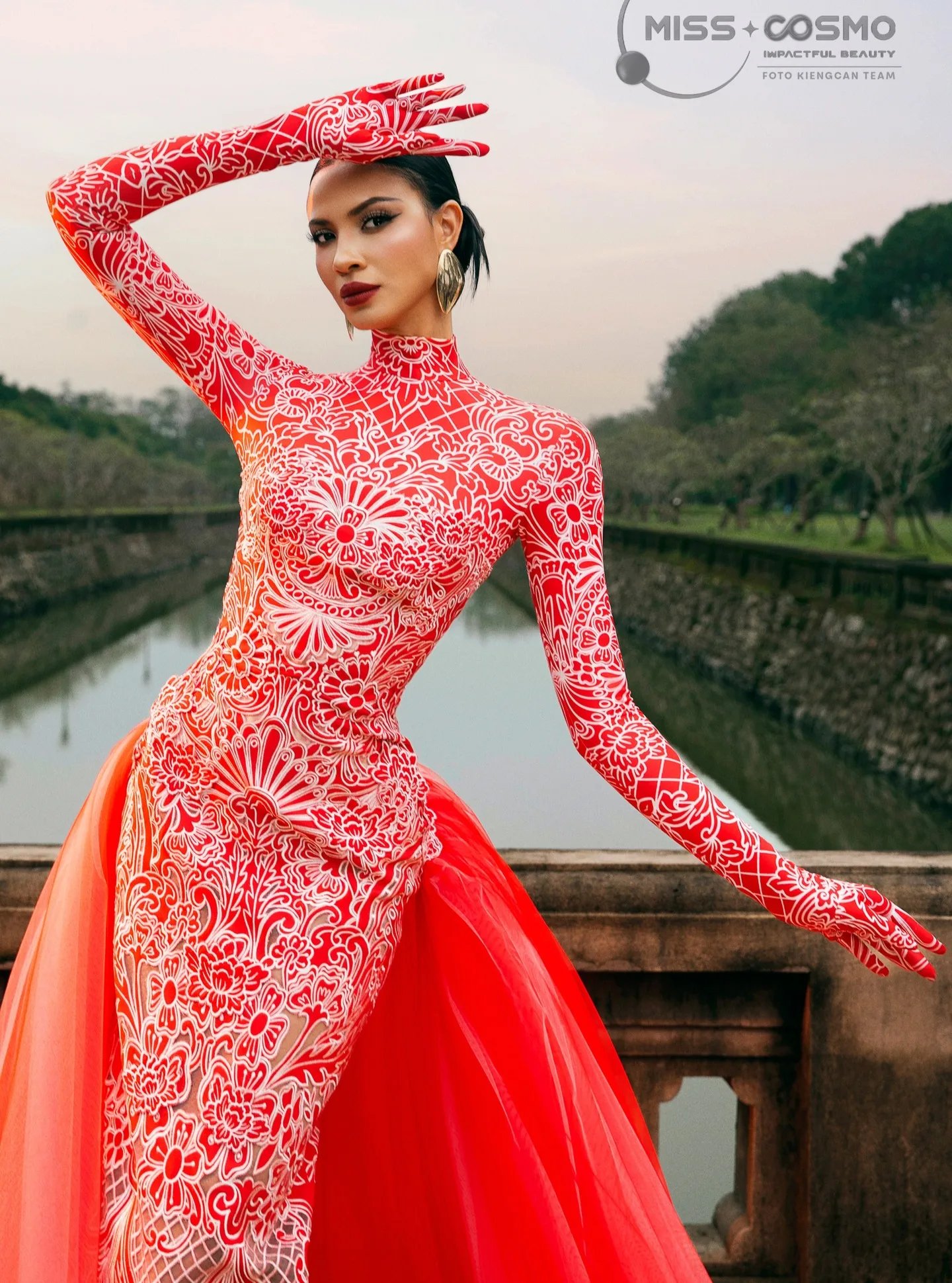 Jupe sirène en tulle rouge avec fente haute et traîne, jupes de soirée formelles en maille transparente pour fête de mariage, superposition de mode de rue