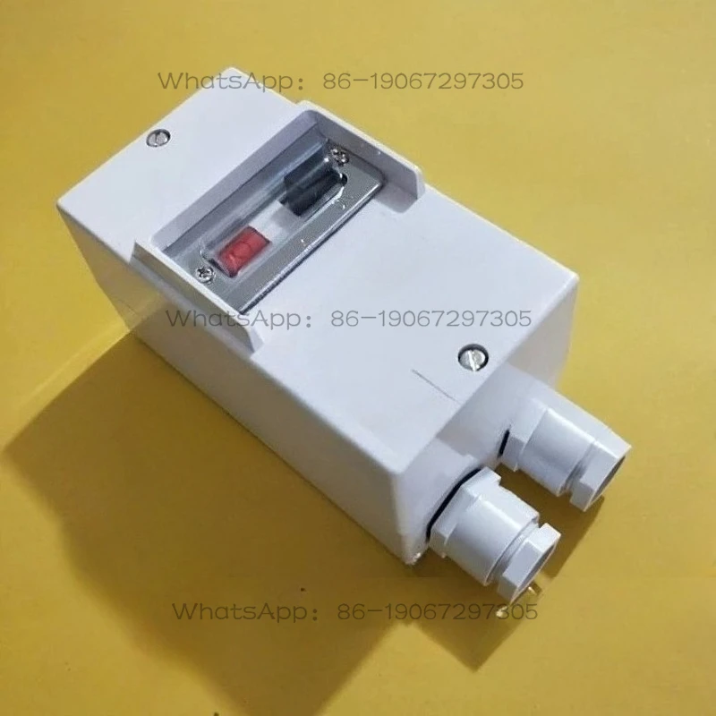 Waterproof Protection Switch Circuit Breaker DZ162-16 (M611) 16A 10A, Etc., Rainproof Type